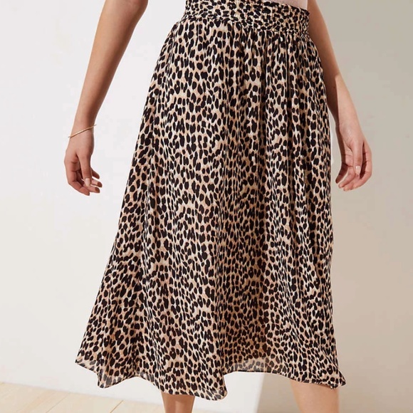 LOFT Dresses & Skirts - ✨LAST CHANCE✨ LOFT Leopard Print Smocked Pull On Maxi Skirt